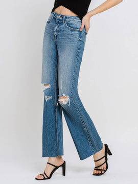 Exuberant Distressed Stretch Denim