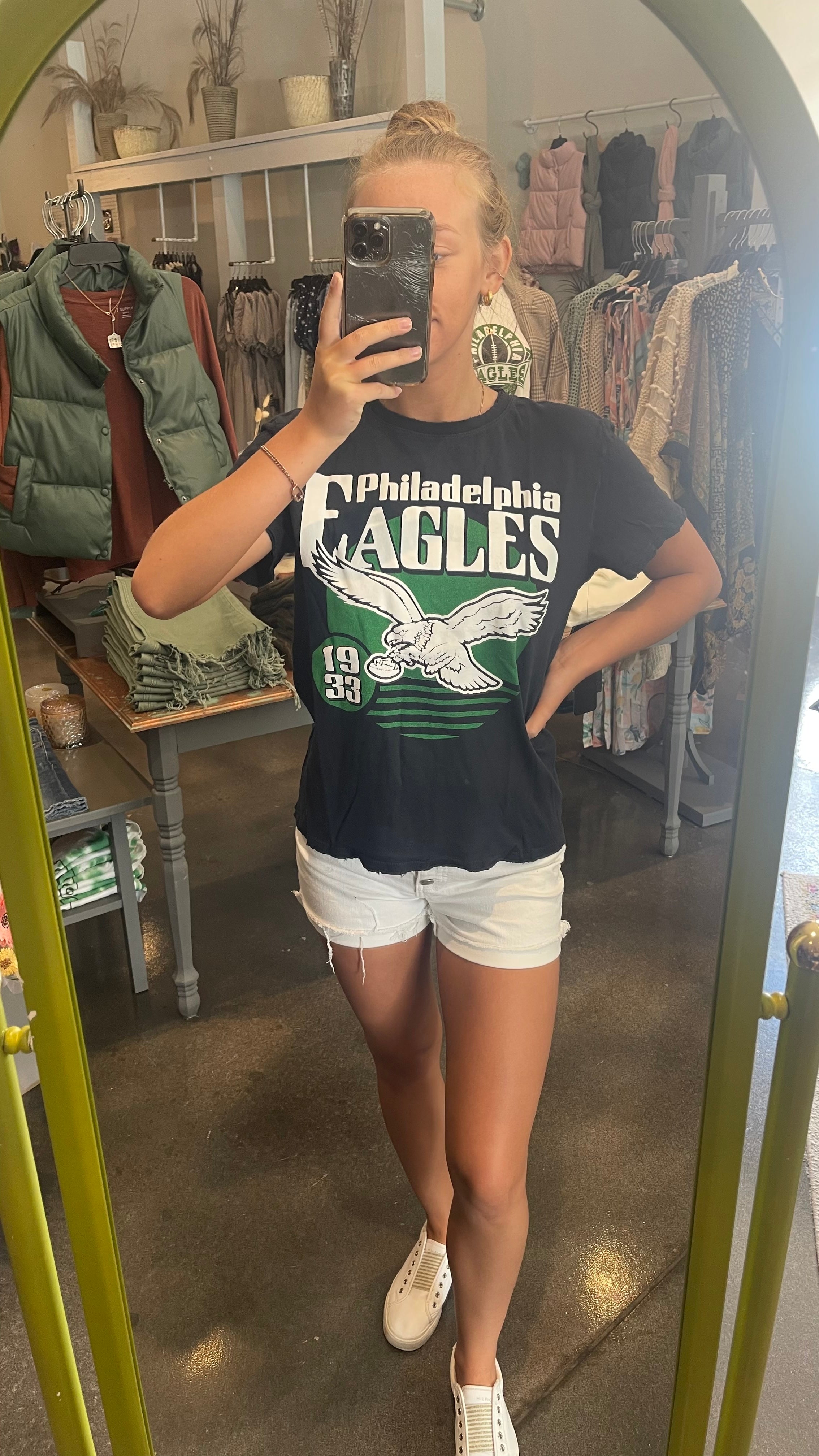 Eagles Old School Raw Hem Tee – Nich Boutique Collegeville